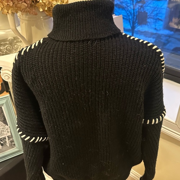 Boohoo Black Turtleneck Sweater with White Detailing - Medium - Picture 6 of 7